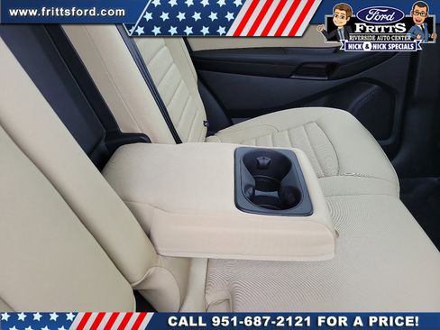 Certified 2024 Ford Edge SE w/ Black Appearance Package image 16
