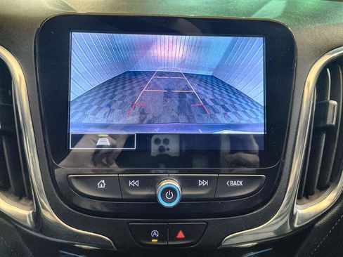 Used 2022 Chevrolet Equinox Premier image 14