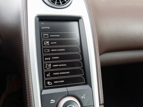 Used 2015 McLaren 650S Spider image 23