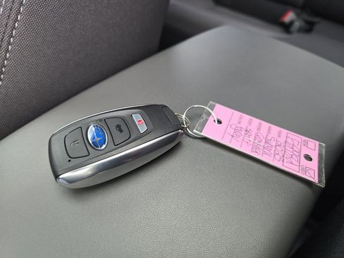 Used 2025 Subaru Crosstrek 2.0i Premium image 31