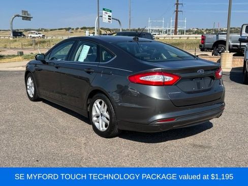 Used 2016 Ford Fusion SE FWD image 3