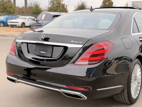 Used 2020 Mercedes-Benz S 560 4MATIC Sedan image 4