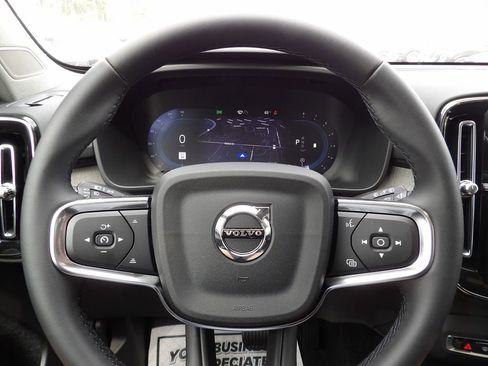 New 2025 Volvo XC40 B5 Ultra w/ Climate Package image 16