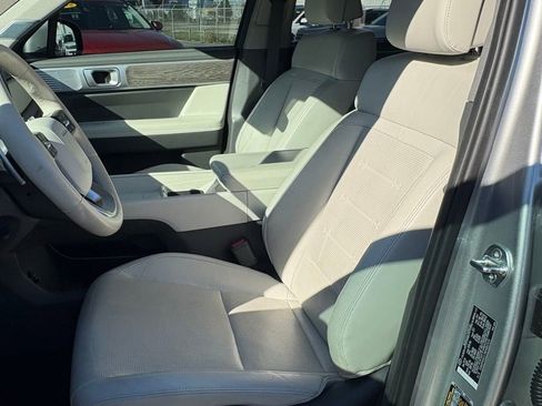 Used 2024 Hyundai Santa Fe Limited image 9