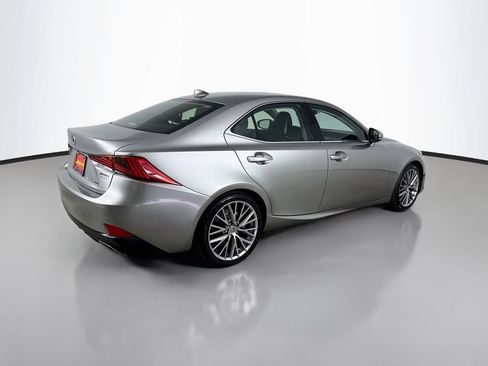 Used 2017 Lexus IS 300 AWD image 8