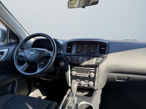 Used 2019 Nissan Pathfinder S image 13