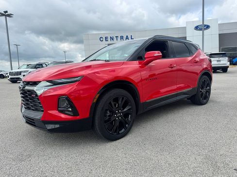 Used 2022 Chevrolet Blazer RS w/ Enhanced Convenience Package FWD image 2