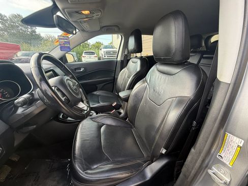 Used 2019 Jeep Compass Limited AWD/4WD image 18