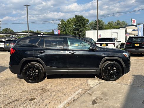 Used 2020 GMC Terrain SLT w/ Elevation Edition AWD/4WD image 9