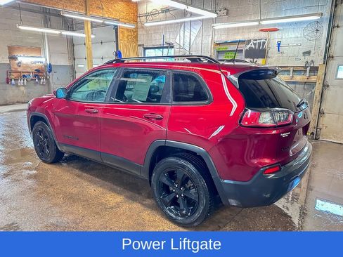 Used 2020 Jeep Cherokee Latitude Plus image 5