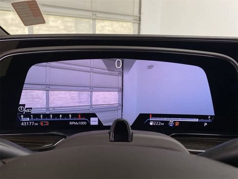 Used 2021 Cadillac Escalade Premium Luxury w/ Driver Assist Tech Package image 28