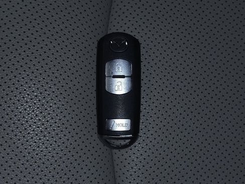 Used 2014 MAZDA MAZDA3 s Grand Touring image 32