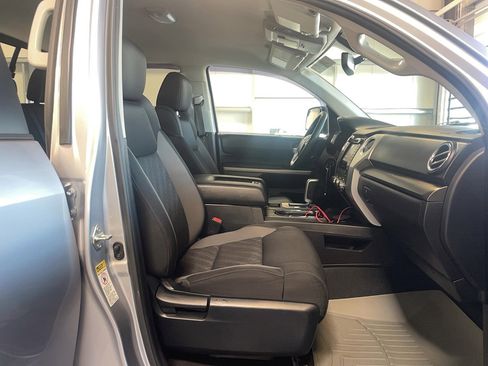 Used 2016 Toyota Tundra SR5 w/ TRD Off Road Package image 18