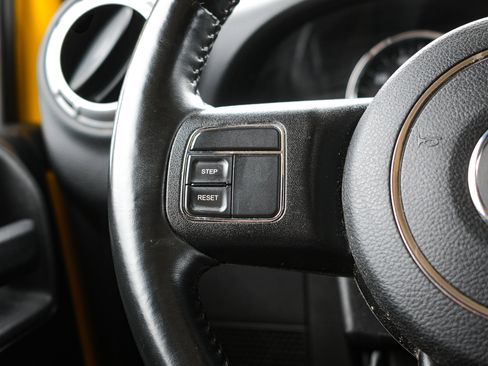 Used 2015 Jeep Wrangler Sahara AWD/4WD image 25