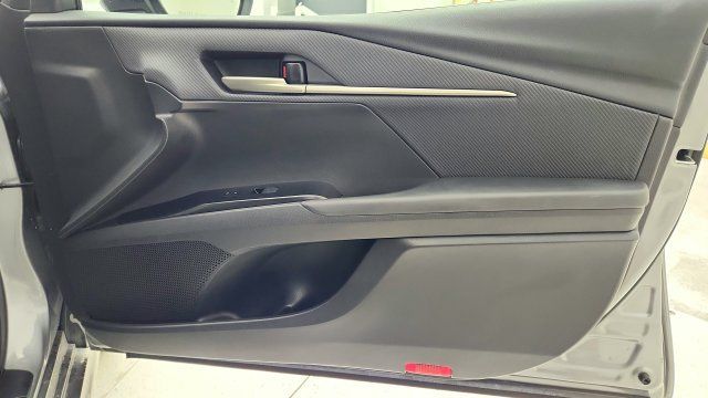 Used 2025 Toyota Camry SE FWD image 23