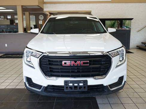 Used 2022 GMC Terrain SLE w/ Driver Convenience Package AWD/4WD image 18