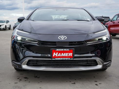 New 2026 Toyota Prius SE image 2