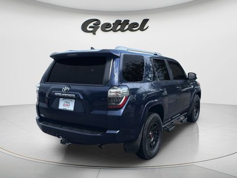 Used 2017 Toyota 4Runner SR5 Premium RWD image 5