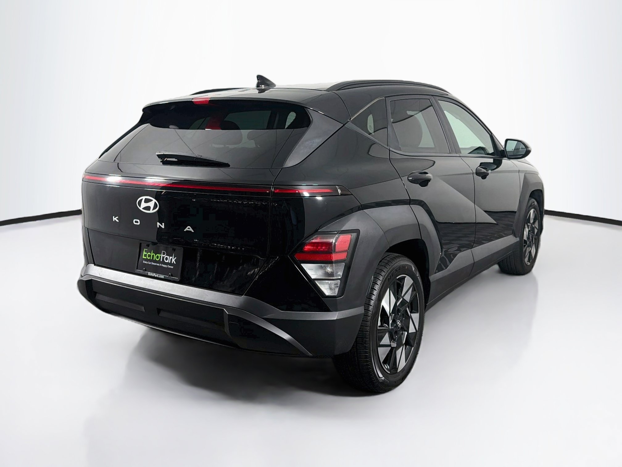 Used 2025 Hyundai Kona SEL FWD image 9