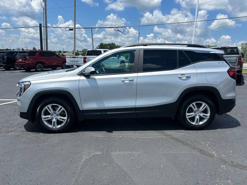 Used 2022 GMC Terrain SLE w/ Driver Convenience Package AWD/4WD image 8