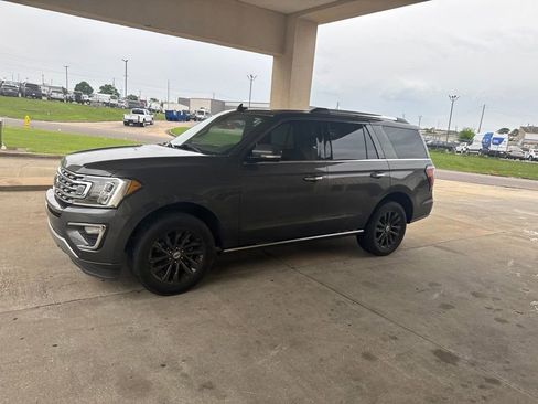 Used 2019 Ford Expedition Limited w/ Equipment Group 301A RWD image 7
