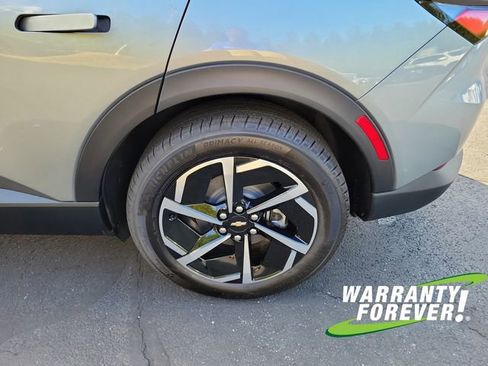 New 2026 Chevrolet Equinox EV LT image 21