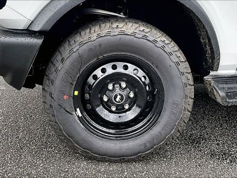 New 2026 Ford Bronco Outer Banks AWD/4WD image 12
