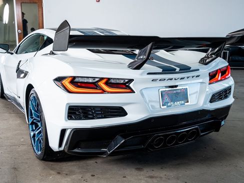 Used 2026 Chevrolet Corvette ZR1 w/ ZR1 Carbon Fiber Aero Package image 30