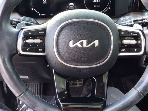 Used 2023 Kia Sorento SX Prestige image 21