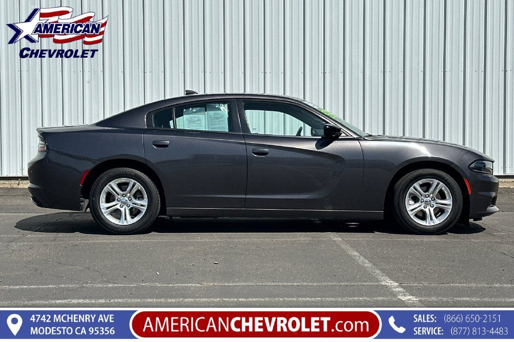 Used 2023 Dodge Charger SXT RWD image 3