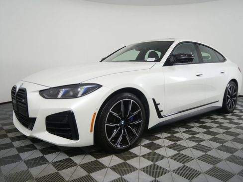 Used 2025 BMW M440i image 7