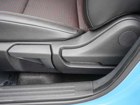 Used 2025 Nissan Kicks SR FWD image 20