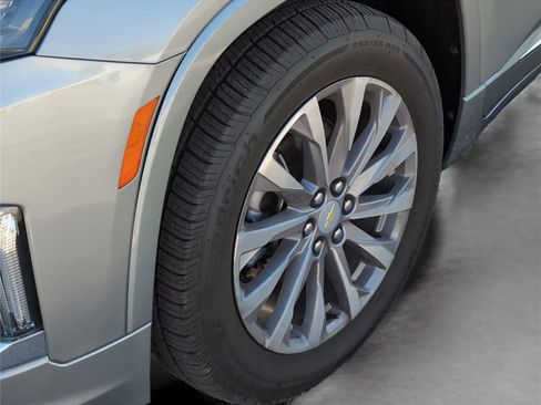 Used 2023 Chevrolet Traverse Premier image 33