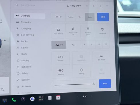 Used 2025 Tesla Model 3 Long Range AWD/4WD image 71