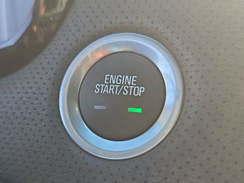 Certified 2025 Cadillac XT5 Premium Luxury image 17