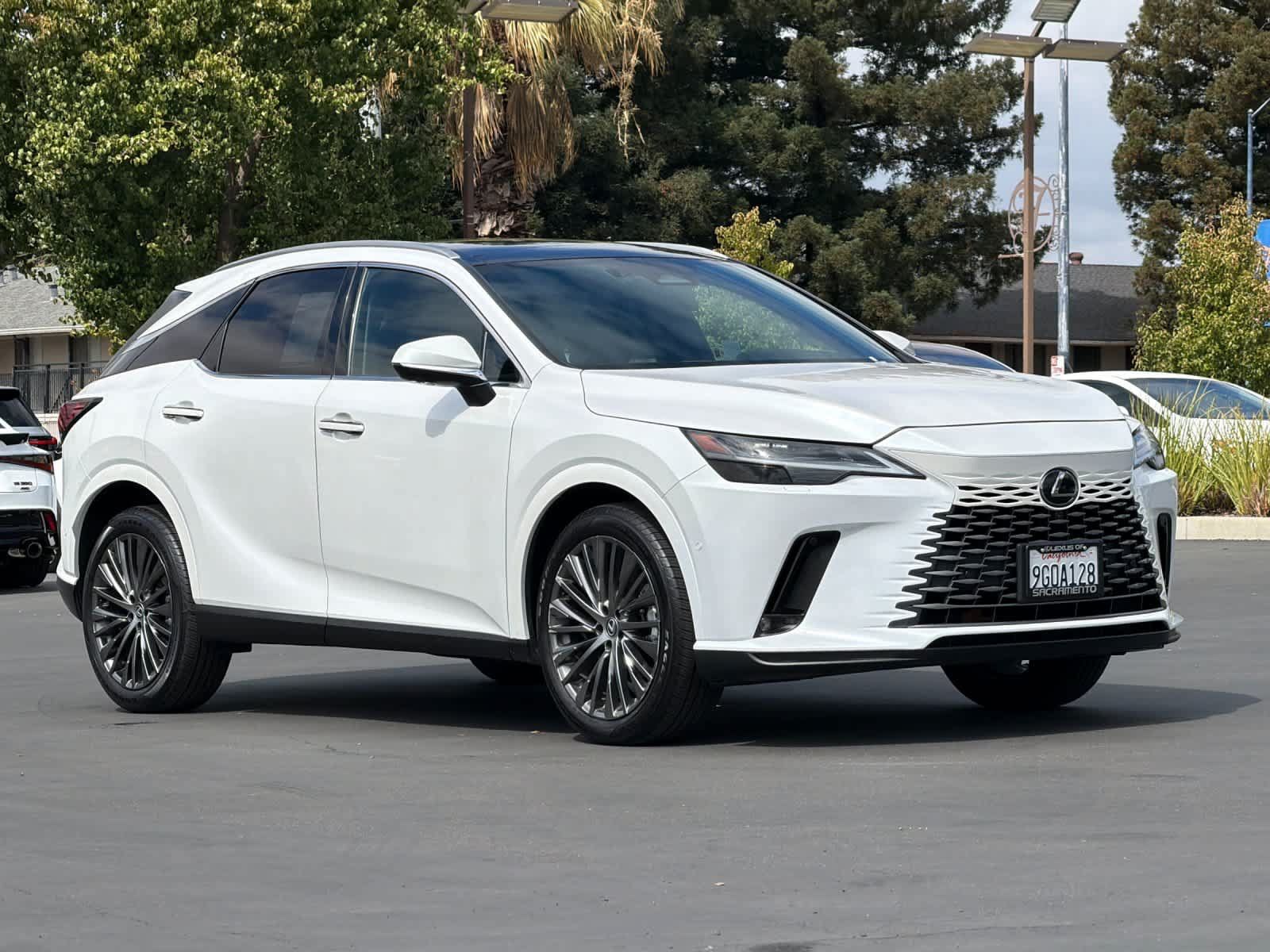 Certified 2023 Lexus RX 350 FWD w/ Accessory Package image 5