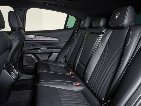 Certified 2025 Maserati Grecale Modena AWD/4WD image 17