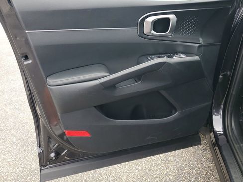Used 2025 Kia Sorento S w/ Panoramic Sunroof Package FWD image 8