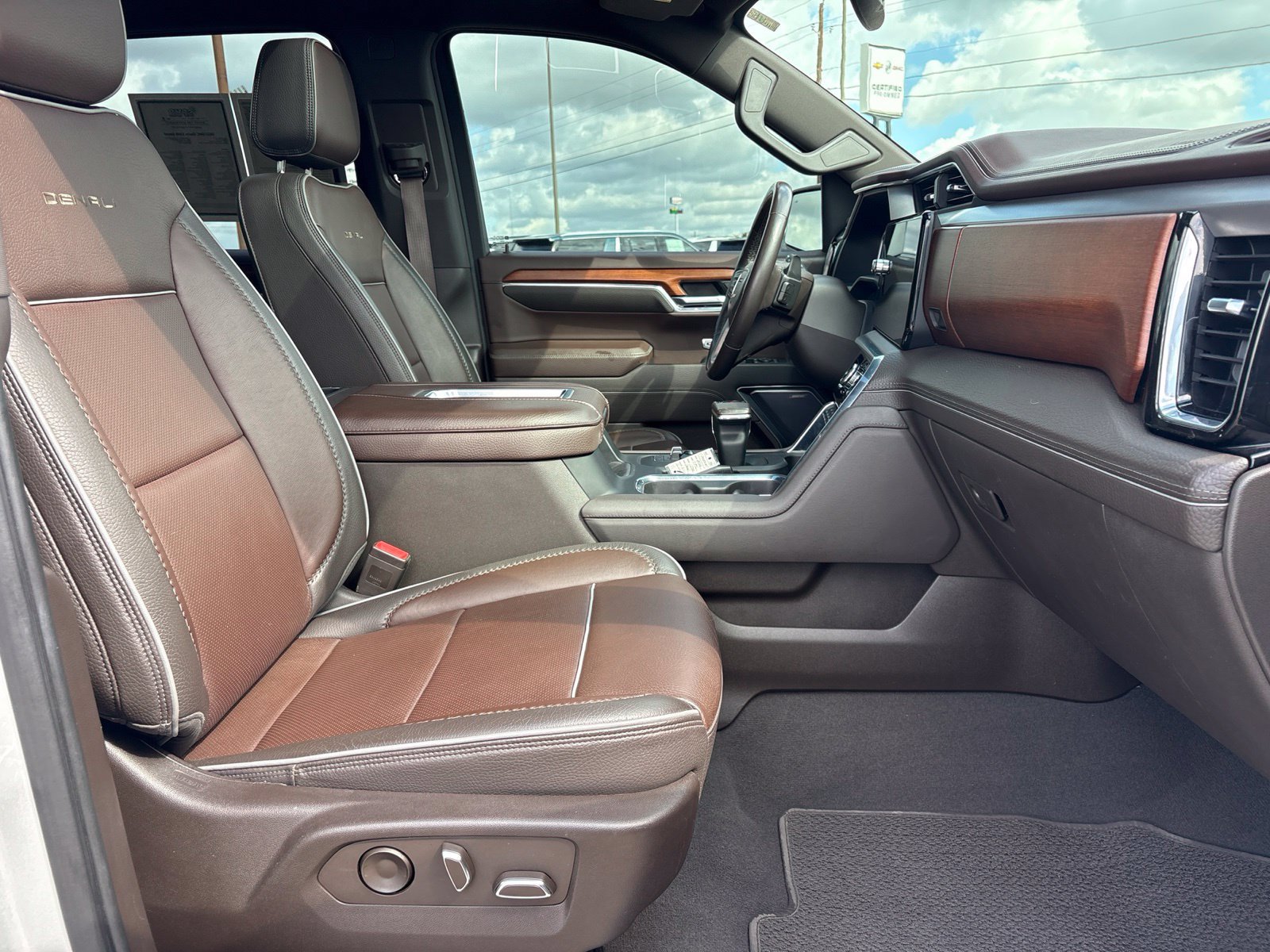 Used 2022 GMC Sierra 1500 Denali AWD/4WD image 18