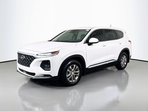 Used 2020 Hyundai Santa Fe SE FWD image 4