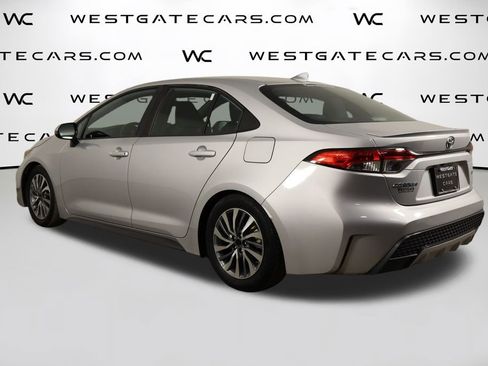 Used 2020 Toyota Corolla SE image 40