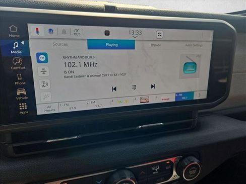 Used 2024 Jeep Gladiator Sport image 23