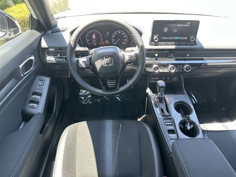 Used 2025 Honda Civic Sport image 18