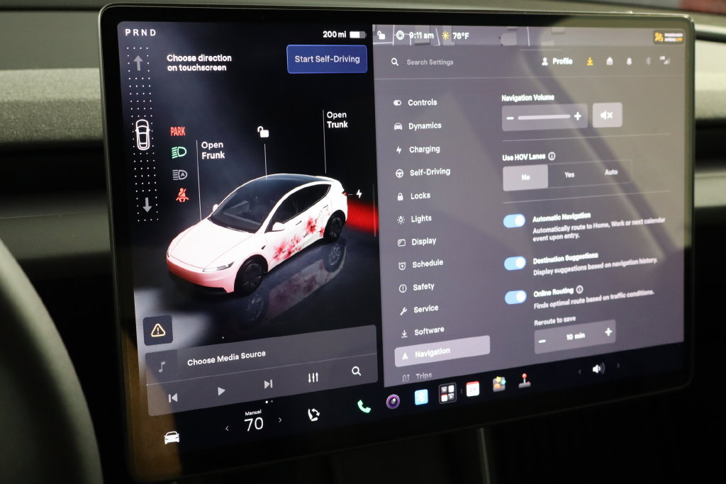 Used 2026 Tesla Model Y 2WD image 40