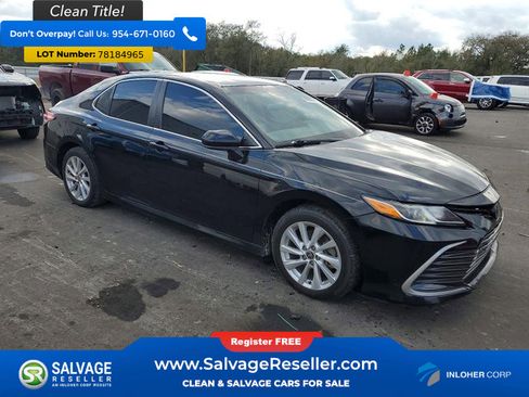 Used 2018 Toyota Camry LE FWD image 5
