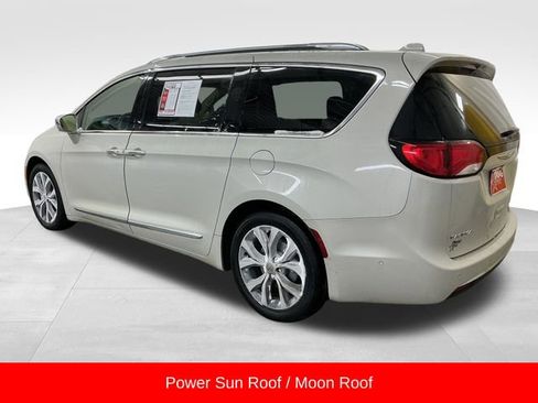 Used 2017 Chrysler Pacifica Limited w/ UConnect Theater Package image 5