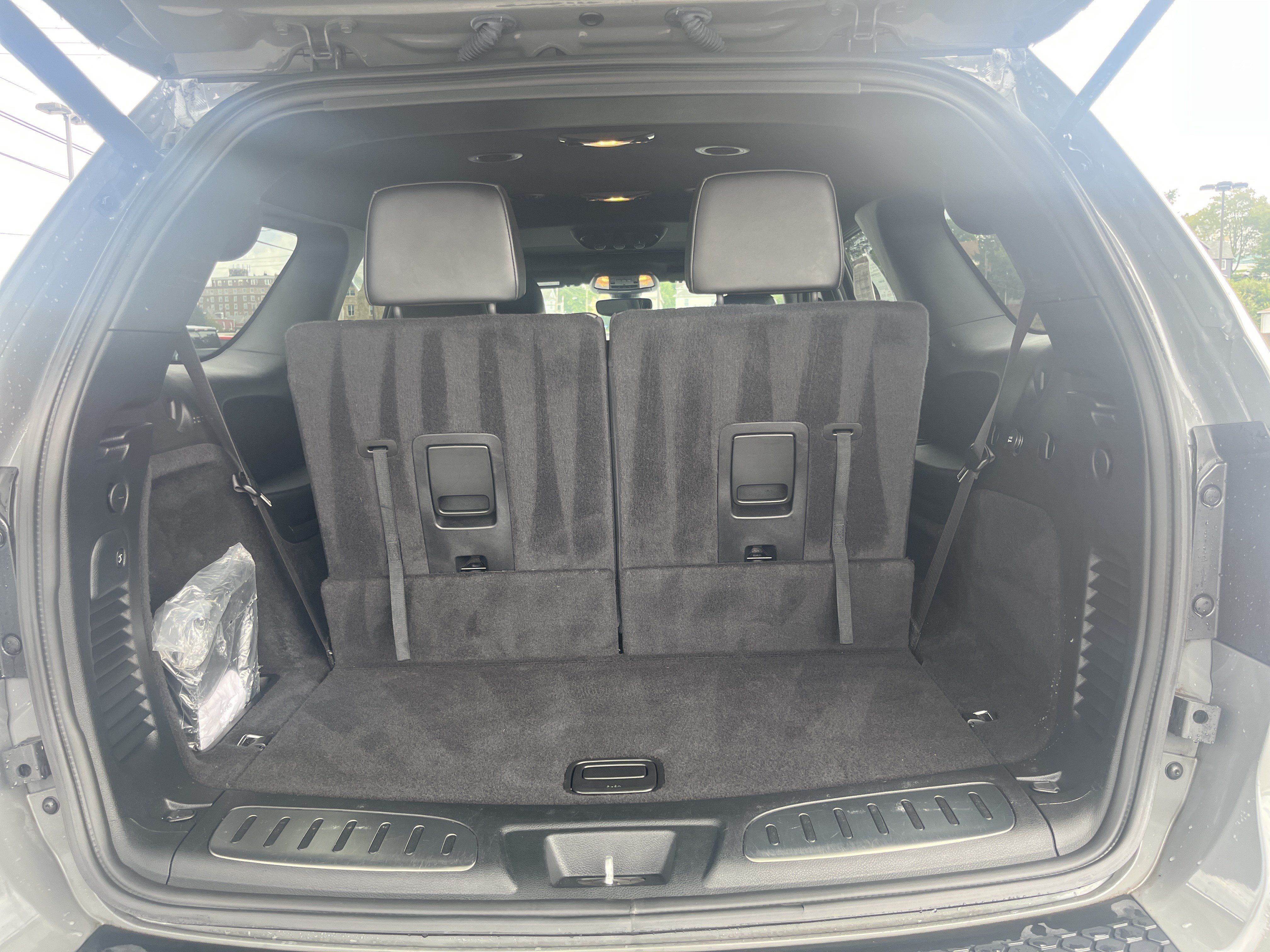 Used 2022 Dodge Durango R/T w/ Blacktop Package AWD/4WD image 17