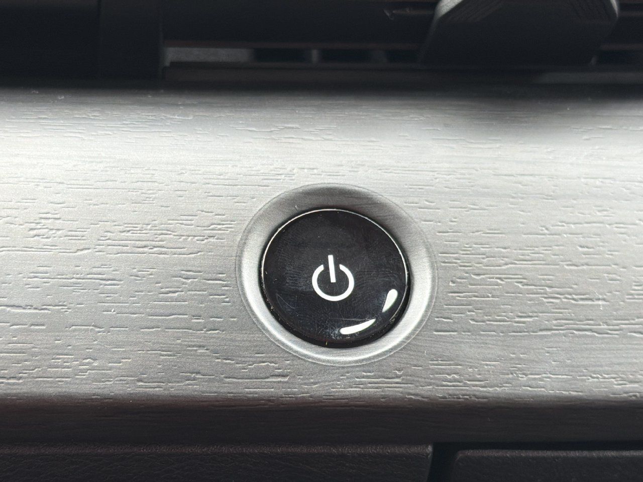 Certified 2023 Nissan Ariya AWD image 9