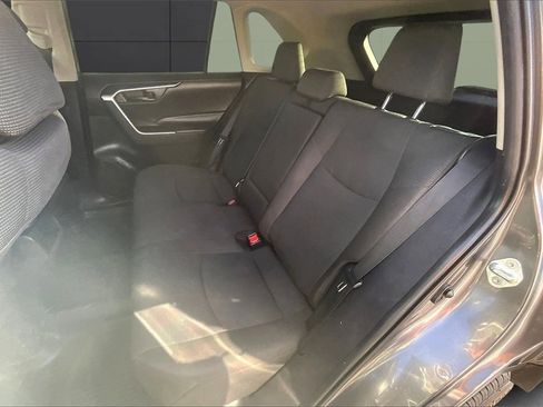 Used 2020 Toyota RAV4 LE image 22