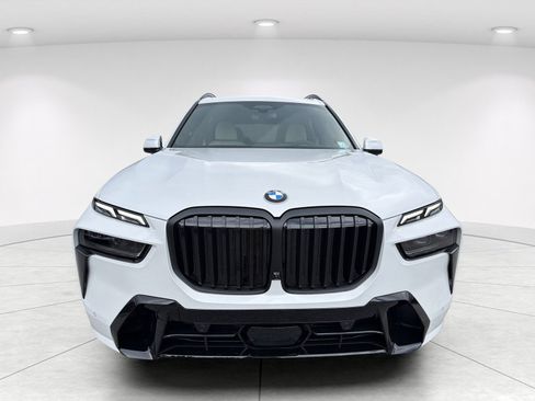 New 2027 BMW X7 xDrive40i w/ Executive Package AWD/4WD image 2